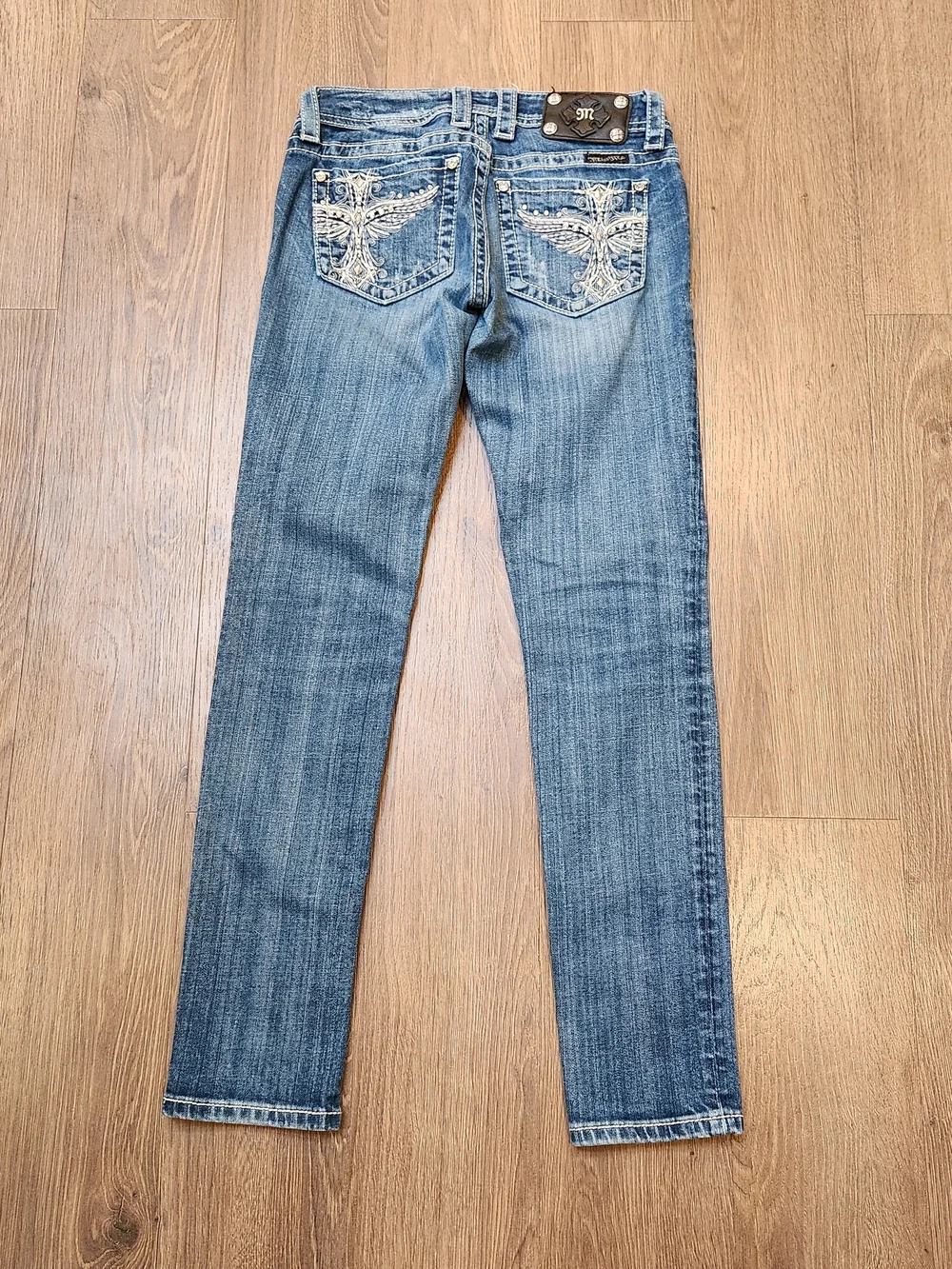✨ VINTAGE Miss Me Angel Wing / Cross Rhinestone Skinny Jeans - Sz 26 - Boho ✨ - Picture 8 of 16